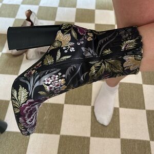 Fancy brocade heeled boots black purple and gold